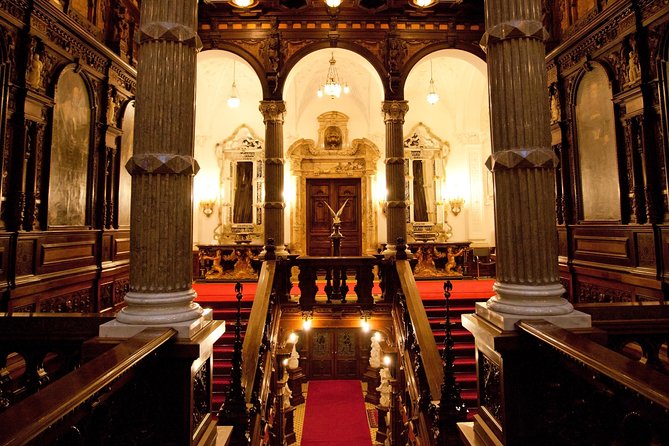 Peles & Cantacuzino Castles: Gourmet Wine & Cultural Day trip - A calm half hour at Sinaia Monastery