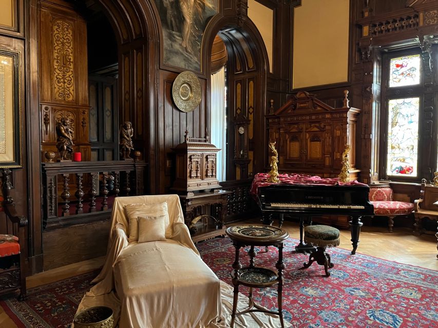 Peles & Cantacuzino Castles: Gourmet Wine & Cultural trip - The quieter pause at Sinaia Monastery