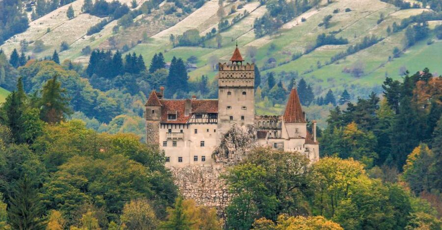 Peles, Dracula's Castles & Brasov: Private Day Trip & Pickup - Brasov’s medieval center