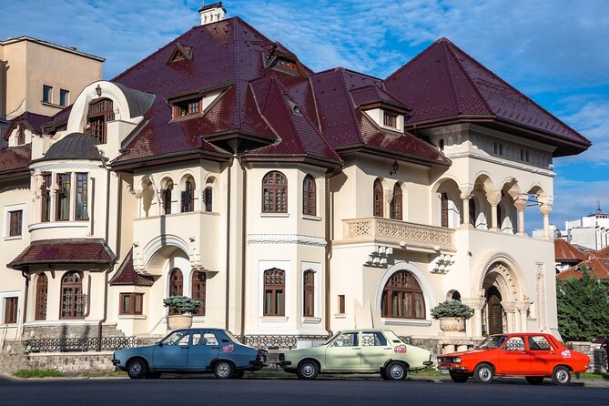 Private: RedPatrol Bucharest Contrasts Tour in a Vintage Car - Ferentari and the difficult post-socialist story