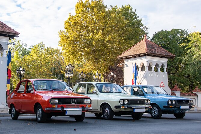 Private - Romanian Vintage Car Driving Tour of Bucharest 120 min - The Triumph Arch gives you a clean photo stop