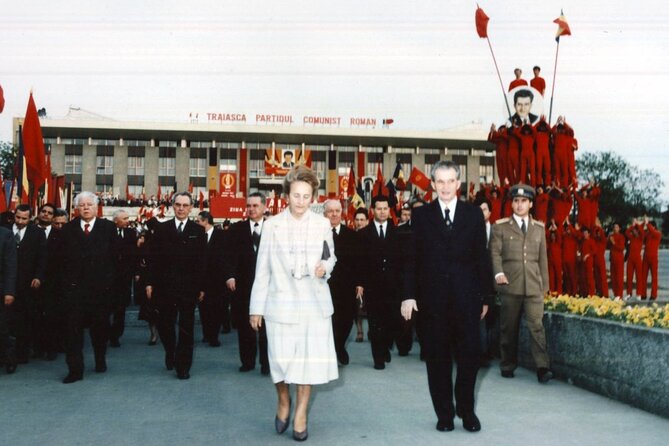 Private Tour -The Last Day of Nicolae Ceaușescu in a Romanian Car - Comfort, timing, and practical limits