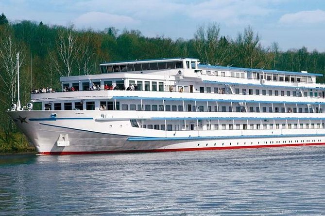 Private transfers Bucharest - Danube docks (Giurgiu or Oltenita) - Why this transfer matters on a cruise day