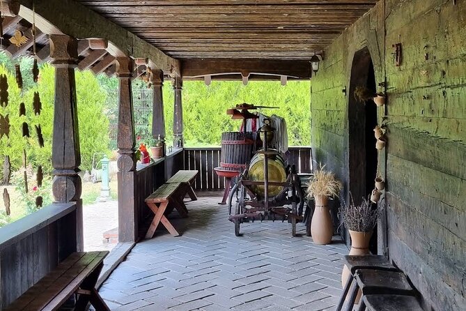 Private Wine Tasting in Cellar and the Winemaking process - What the private format adds