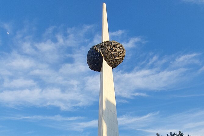 Relics of Communism: 3-Hours Walking Tour (Small groups) - Revolution Square and the final speech