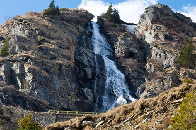 Small group max 7, Transfăgărășan the Top Gear Road - Capra Waterfall and the climb into the high mountains
