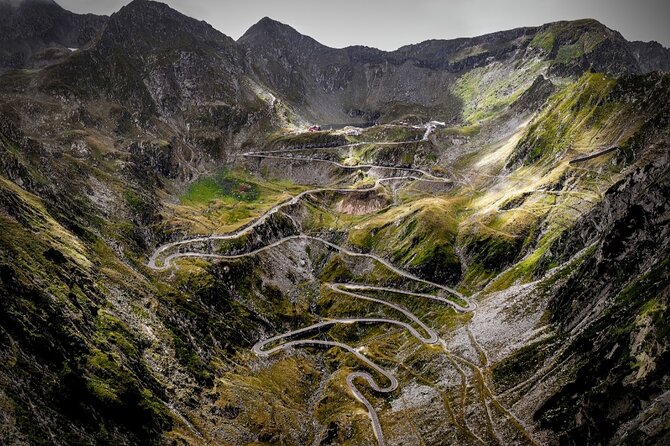 Small group max 7, Transfăgărășan the Top Gear Road - Bear sightings, a rewarding extra with no guarantee