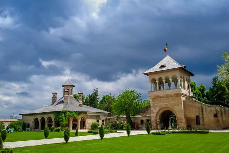 Small Group Tour to Mogosoaia Palace & Snagov Monastery - The drive from Snagov to Mogosoaia