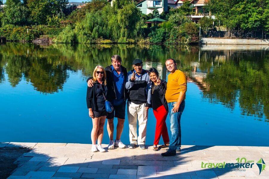Small Group Tour to Mogosoaia Palace & Snagov Monastery - Seeing the Brancovenesc style at Mogosoaia Palace