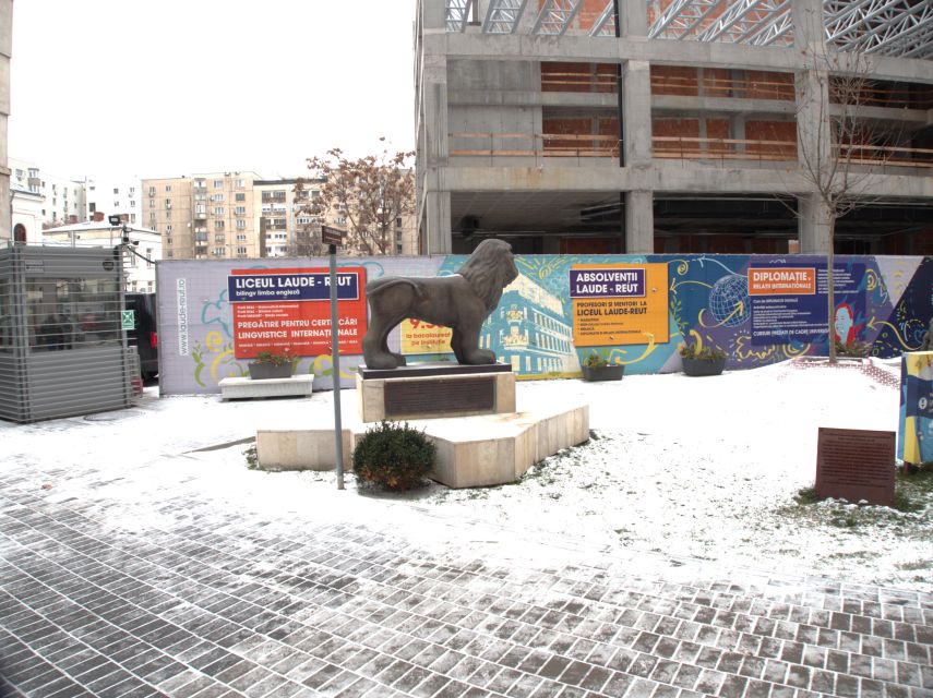 The Jewish heritage of Bucharest - half day walking tour - Starting at Starbucks and entering the Old Town