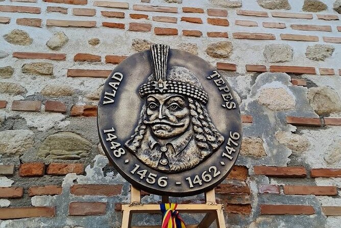 The Real Dracula's Castle in Targoviste, Winery and Dracula' Tomb - A slower pause at Chindia Park