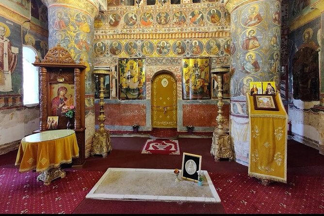 The Real Dracula's Castle in Targoviste, Winery and Dracula' Tomb - Who will get the most from this experience