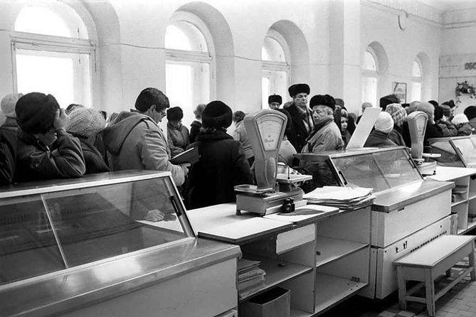The Real tour of Communism - The Palace of Parliament and the cost of grand plans