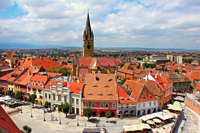 Transylvania & Bucovina Private Tour - 6 days - Day 1: Royal Sinaia and fortified Brasov