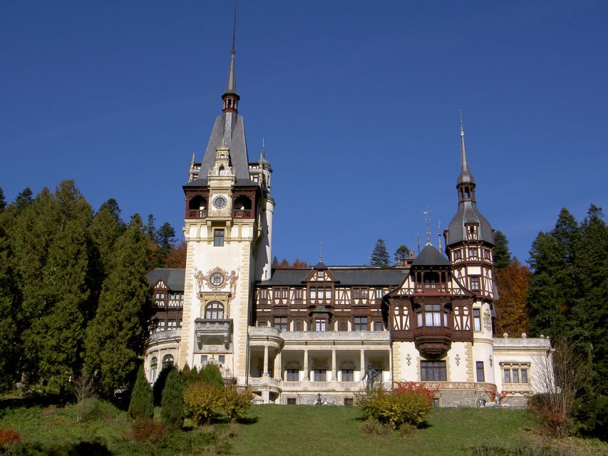 Transylvania: Cultural Full-Day Trip by Minivan - Old Brasov, from Council Square to the Black Church