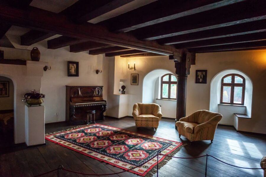 Transylvania Tour: Dracula's Castle, Peles Palace & Brasov - Key points at a glance