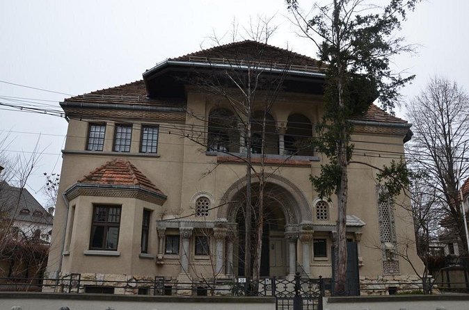 Walking tour of Bucharest - What the guide adds to the walk